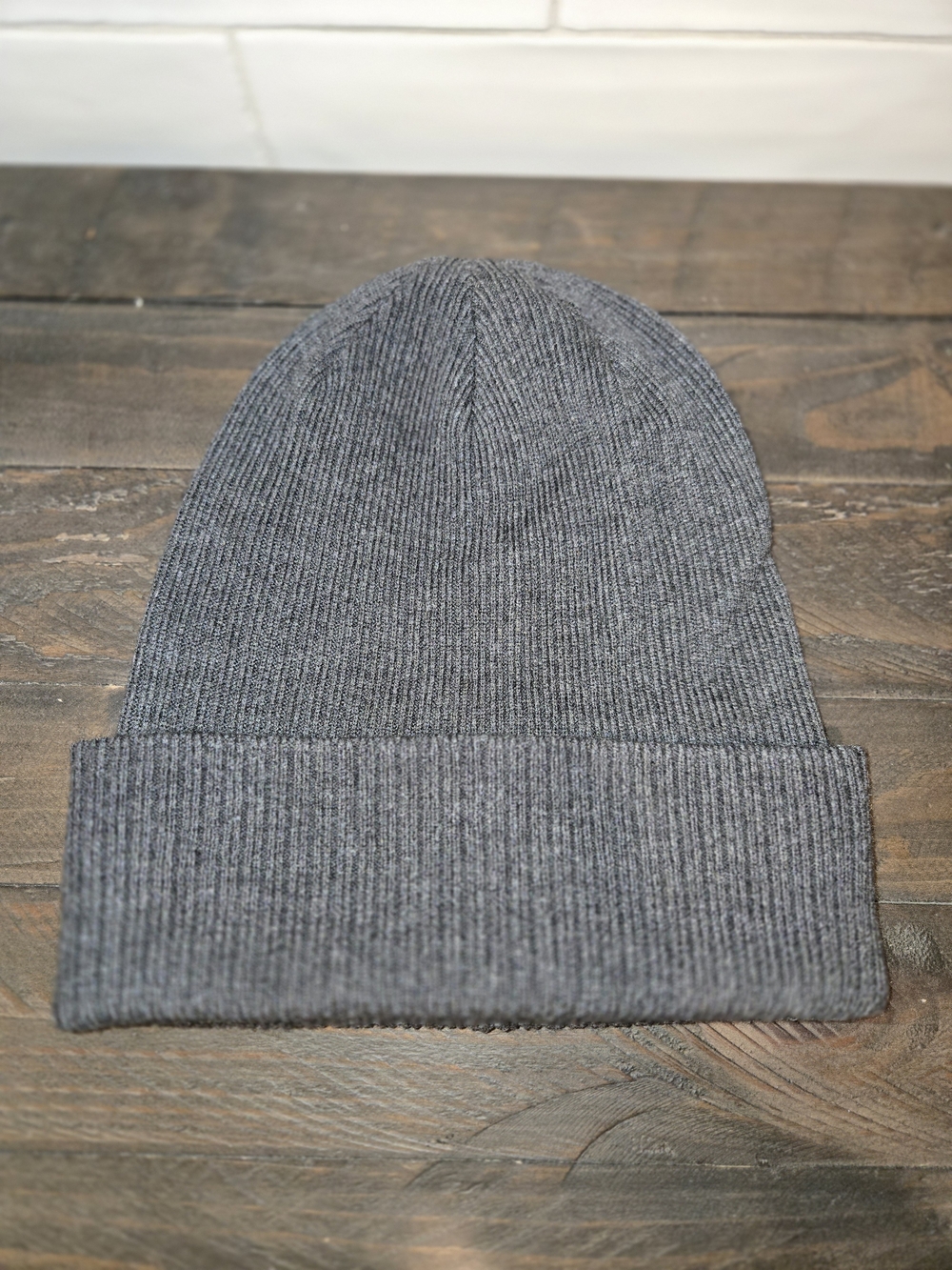 ARITZIA Sunday Best Ribbed Beanie - Charcoal